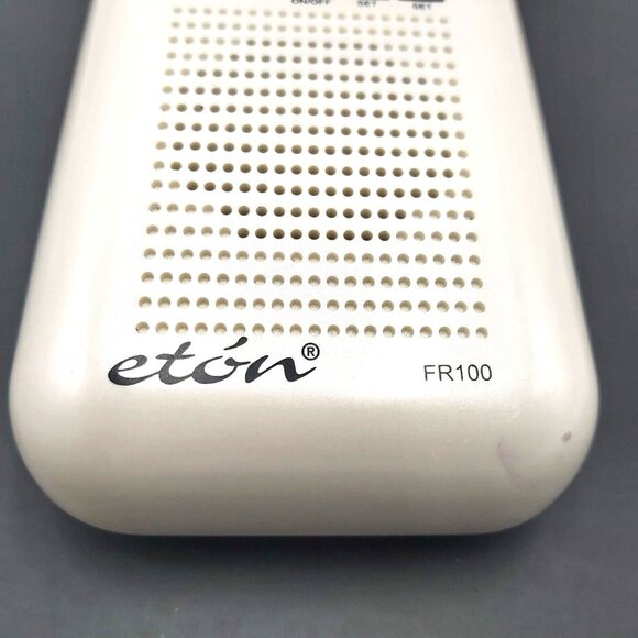 Eton Blackout Buddy FR100 Emergency Radio-Light-AM FM Band- LCD Clock-Alarm - Picture 10 of 14